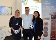 Ook werden mini-voetballen uitgedeeld door het Engie-team dat graag liet zien dat het bedrijf ook de volledige technische kant van aardwarmte kan verzorgen als energiebedrijf.